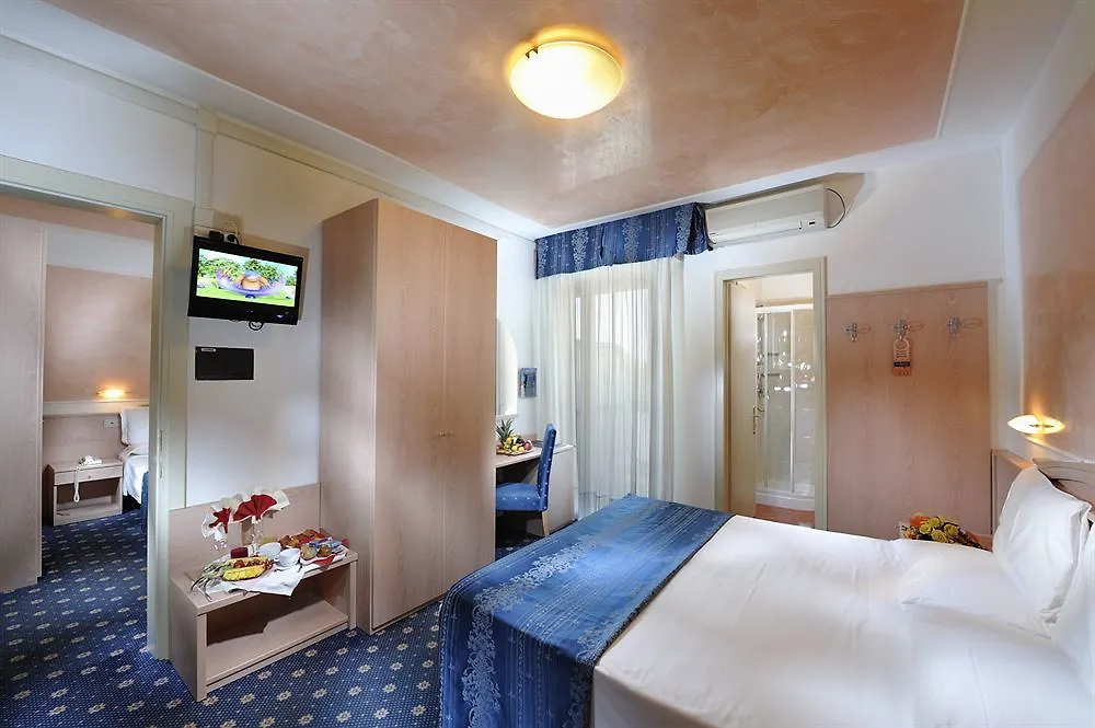 Hotel San Michele Бибионе